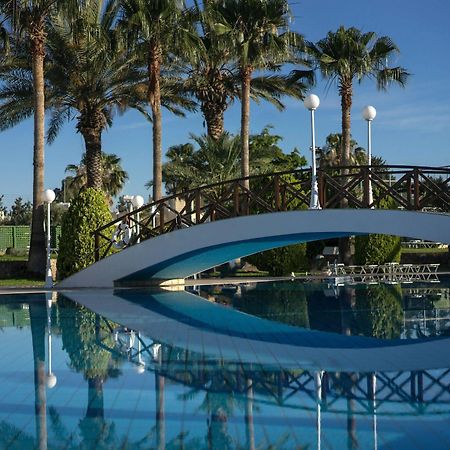 Aloe Hotel Paphos Ngoại thất bức ảnh