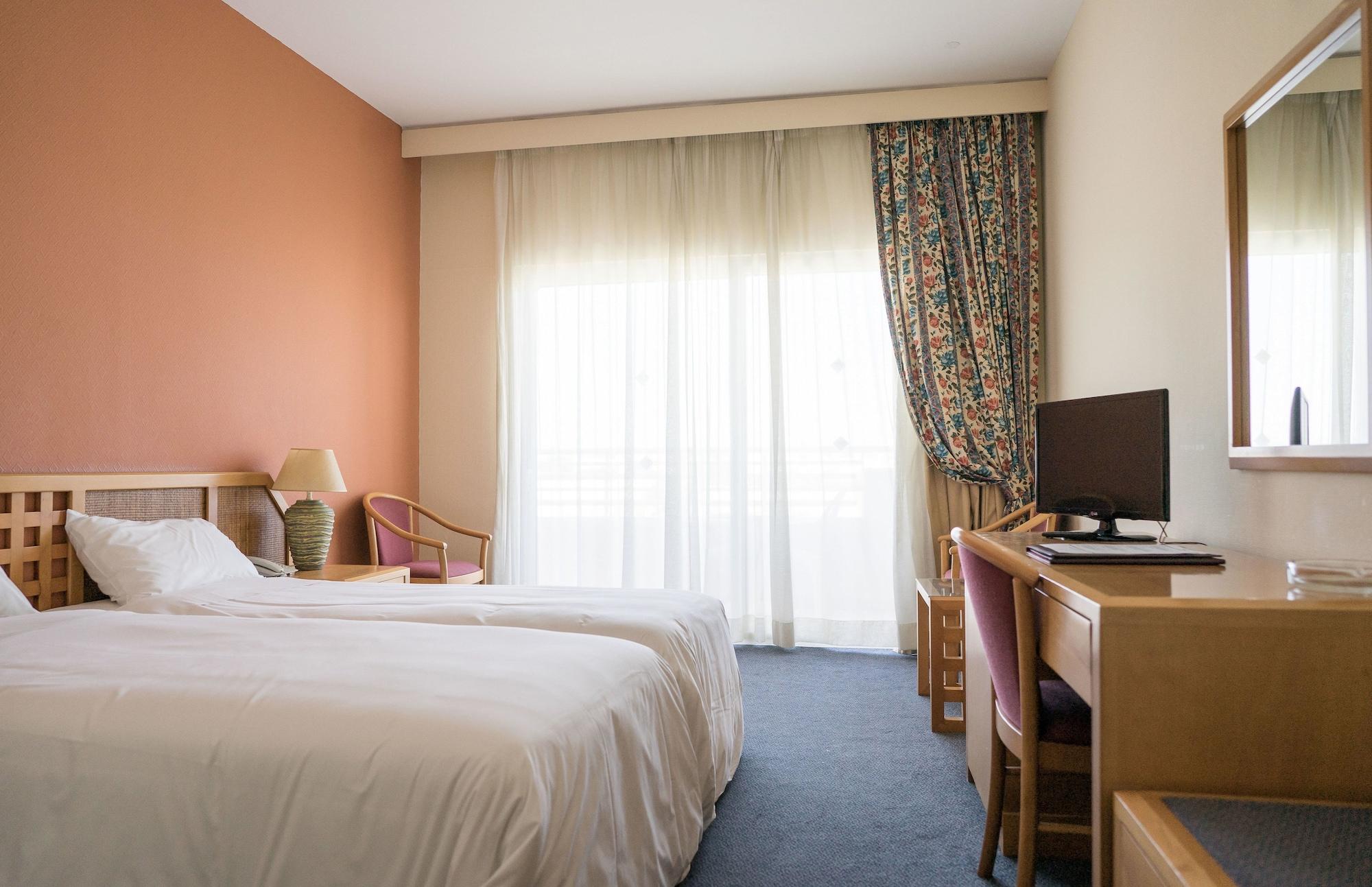 Aloe Hotel Paphos Ngoại thất bức ảnh