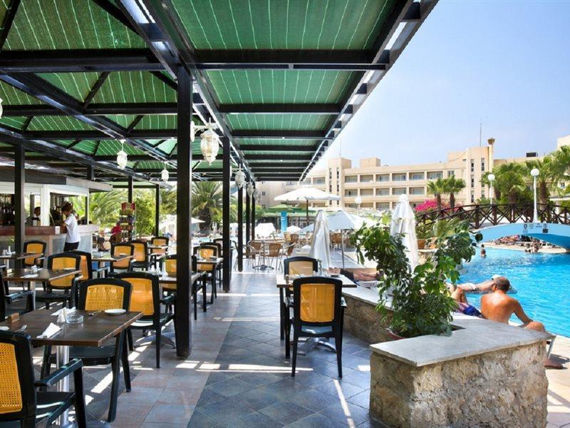 Aloe Hotel Paphos Ngoại thất bức ảnh