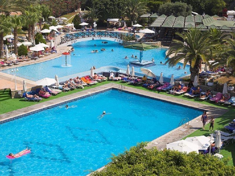 Aloe Hotel Paphos Ngoại thất bức ảnh