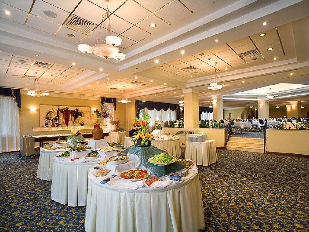 Aloe Hotel Paphos Ngoại thất bức ảnh