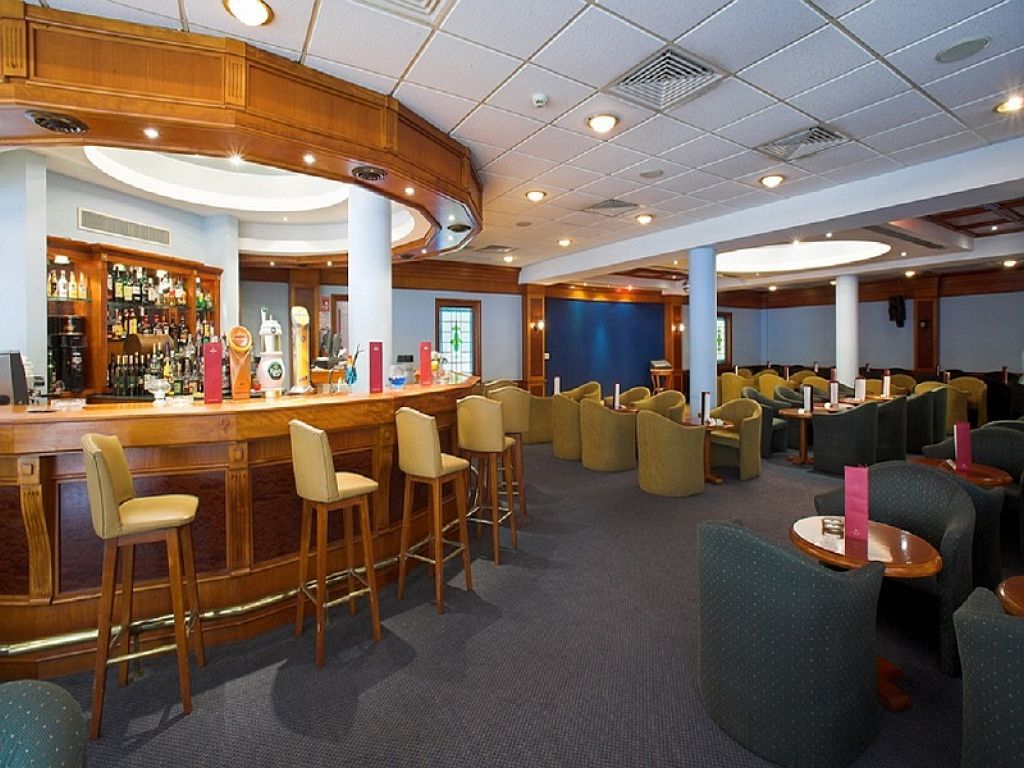 Aloe Hotel Paphos Ngoại thất bức ảnh