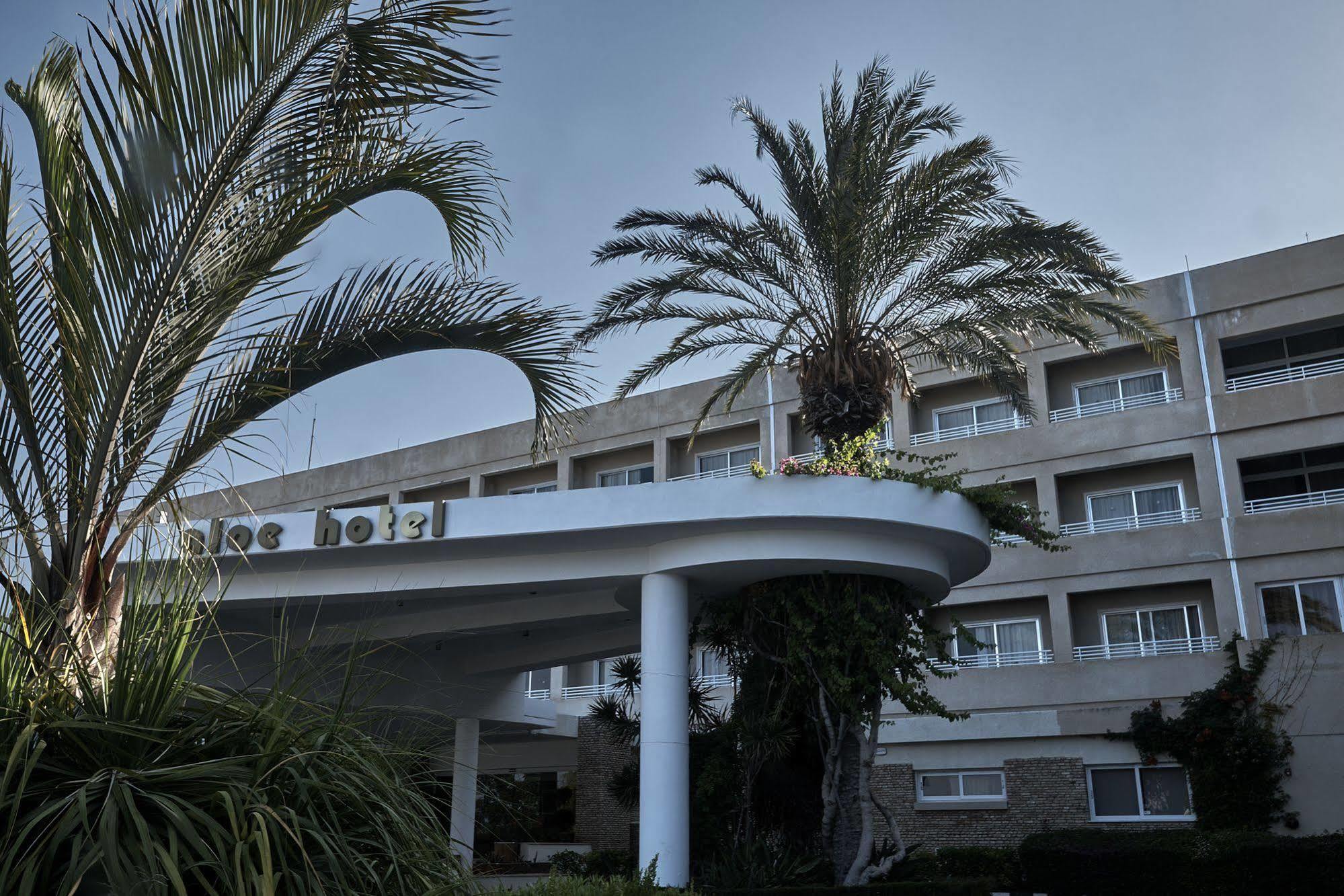 Aloe Hotel Paphos Ngoại thất bức ảnh